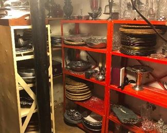 okay goodnight. I gotta get up early tomorrow to work the sale. I'll finish captions tomorrow!