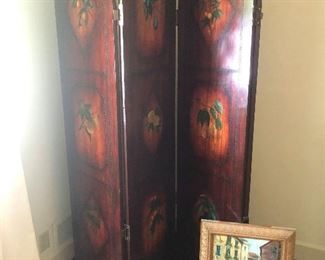 cool folding screen Mae West used to change out of stage dresses in front of handsome men (probably)