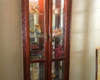 Distinguished display of oddities