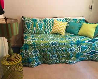 Peter Brady doghouse bed