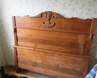 Full antique bed