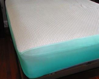 Arhaus King Size Bed Frame $1,100 King Size Mattress Sold Separately