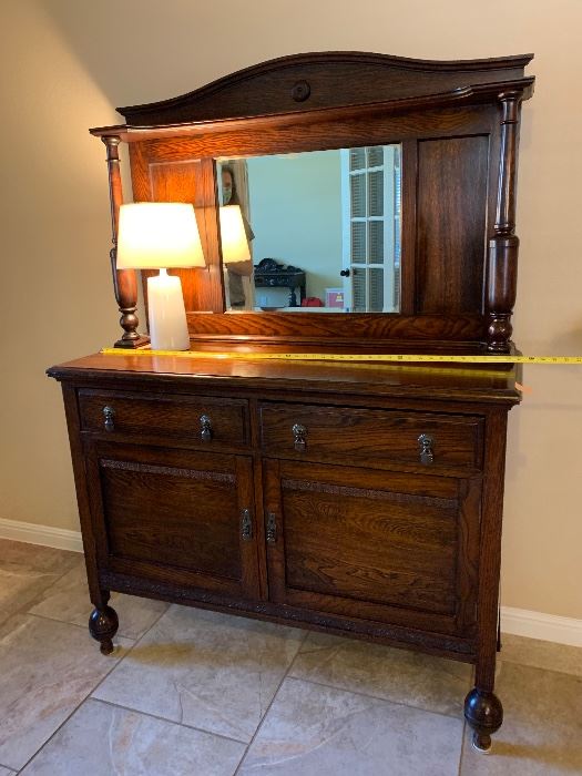 $ 525 ~ Beautiful Antique oak sideboard / step back cupboard 
