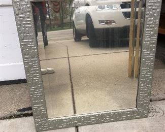 $20; mirror