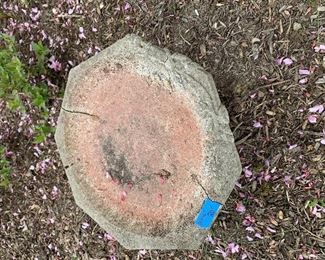 Inv 7 - Bird Bath - $20 