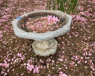 Inv 8 - Bird Bath - $20 
