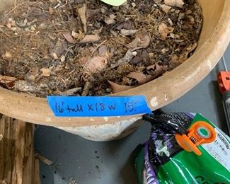 Inv 15 - Planter - $15 