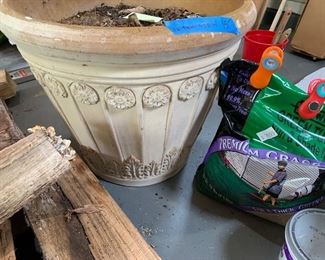 Inv 15 - Planter - $15 