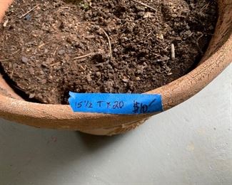 Inv 18- Planter - $10 (Not stone)