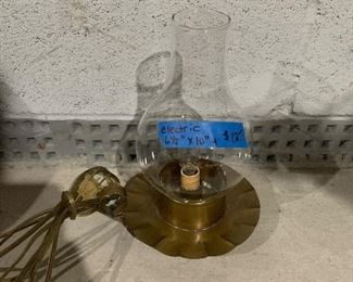 Inv 33 - Lamp/Lantern $12 