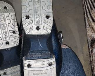 Inv 44 Ski Boots - $40