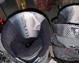 Inv 45 Ski Boots - $40