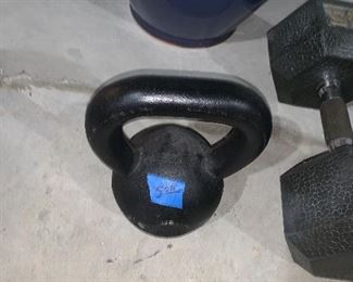 Inv 75- Kettlebell @ $5