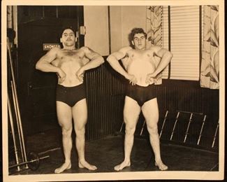 Vintage 8" x 10" photograph of bodubuilders