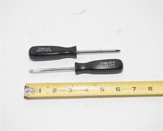 T60	Vintage Snap-On Black Handle Set of 2 SSD143, SSDP31 Flat Tip, Phillips                             $39.95