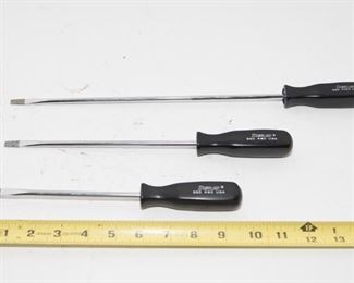 T139	Vintage Snap On Black Handle Flat Tip Screwdrivers SSD460, 4120, 480               $34.95