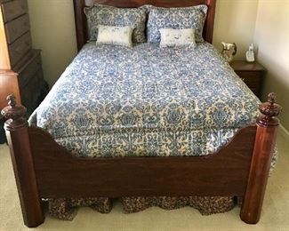 Antique Styled Victorian High Back Bed (Queen) 