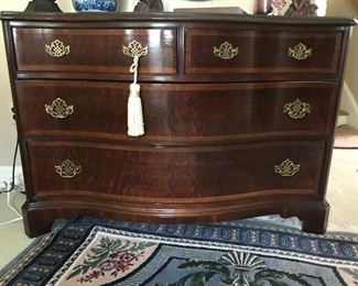Vintage Chest of Drawers
American Colkection by
Hickory