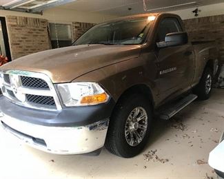 Dodge 1500 ST 2012