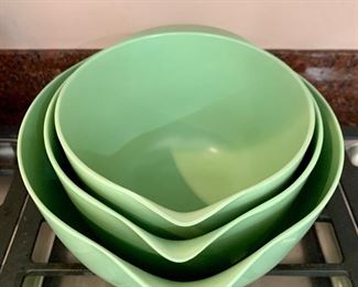 (3) Green nesting bowls: $10