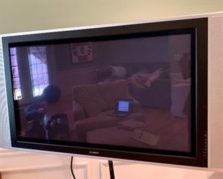 Item 78:  Maxent Plasma Flat Panel TV - 42: $175 with mount