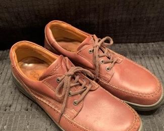 Nearly New Brown Ecco Shoes https://ctbids.com/#!/description/share/402934