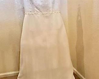 Wedding Dress #14 https://ctbids.com/#!/description/share/403114