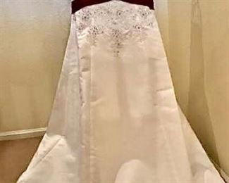 Wedding Dress #15 https://ctbids.com/#!/description/share/403115