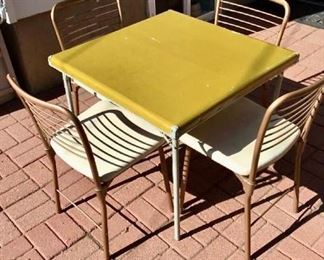 Vintage Card Table & Folding Chairs https://ctbids.com/#!/description/share/403017