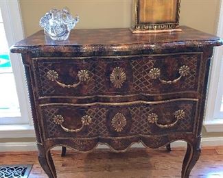 Decorative chest of drawers in excellent condition.  31.5"x18"x32" - Price $350