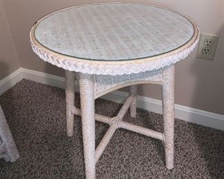 Henry Link wicker round side table 20"x23" - Price $75