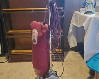 Royal vacuum cleaner $35