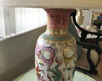 VINTAGE CHINESE LAMP