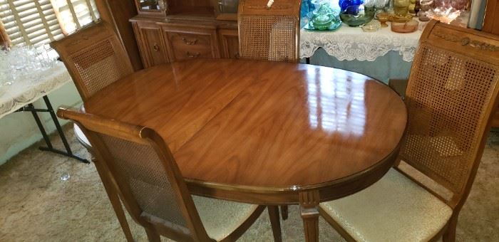 50% OFF Dining table and 4 Chairs with 2 leafs For Pick up Appointment  Please call or text 760-662-7662
