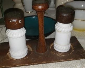 Vintage milk glass salt and pepper shakers $15  For Pick up Appointment  Please call or text 760-662-7662