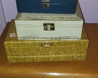Assorted Jewelery Boxes =$5 each For Pick up Appointment  Please call or text 760-662-7662