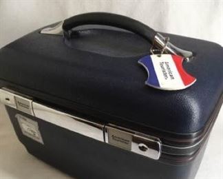 Vintage American Tourister Train Case https://ctbids.com/#!/description/share/405192
