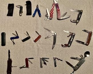 15 pc Assorted Swiss Army Style Knives https://ctbids.com/#!/description/share/405009
