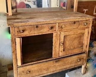 Vintage Dresser https://ctbids.com/#!/description/share/405240