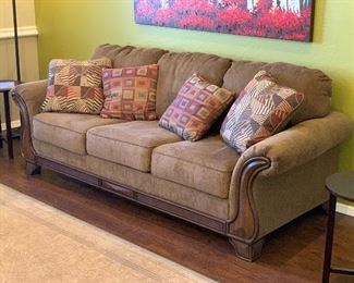Ashley Furniture Wood Frame Sleeper/Sofa Couch	36x91x36in	HxWxD