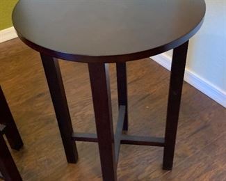 2pc Accent Table Espresso Finish PAIR	22in H x 16in Diameter	