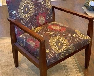 2pc Espresso wood/ Fabric Accent Chairs PAIR	35x27x25in 19in seat height	HxWxD
