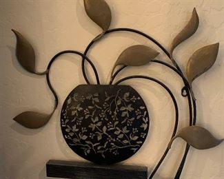 Metal Plant/Pot decor	28x18x1in	HxWxD