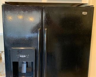 Maytag 25.5 CU FT. Refrigerator Side by Side  MSD2572VEB00	69.5x36x34in	HxWxD (BUYER REMOVAL)