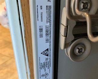 Whirlpool Dish washer WDT71OPAHB1	34x234x36in	HxWxD  (BUYER REMOVAL)