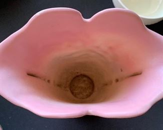 Hull Pottery Winged Vase w-9	9in H	