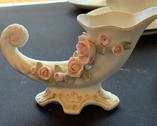 2pc Lamore China Cornucopia PAIR occupied Japan	4x7x1.5in	