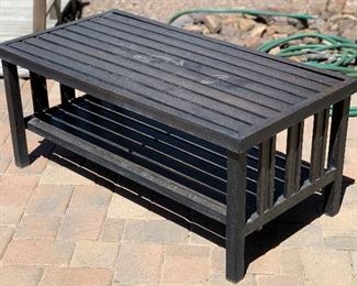 Metal Outdoor Patio Coffee Table	18x43x22in	HxWxD