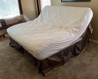 King Sz Sleep Number i8 Bed Adjustable Base (AS-IS)	26x77x76	HxWxD