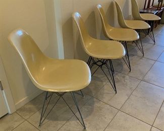 5pc 1950s MCM Eames Herman Miller Fiberglass Shell Chairs Vintage Original w/ Eiffel tower bases	30x18x22in seat height:17.5in	HxWxD